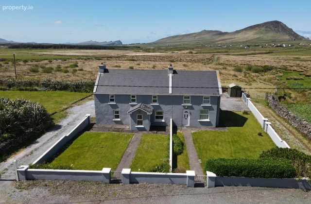 Ballynavenooragh, Ballydavid, Co. Kerry - Click to view photos
