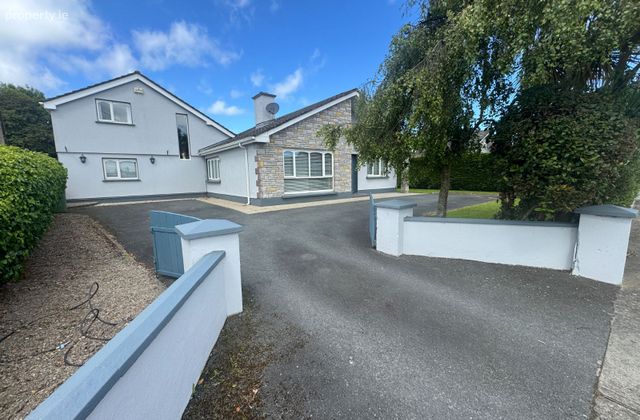 Old Cork Road, Charleville, Co. Cork - Click to view photos