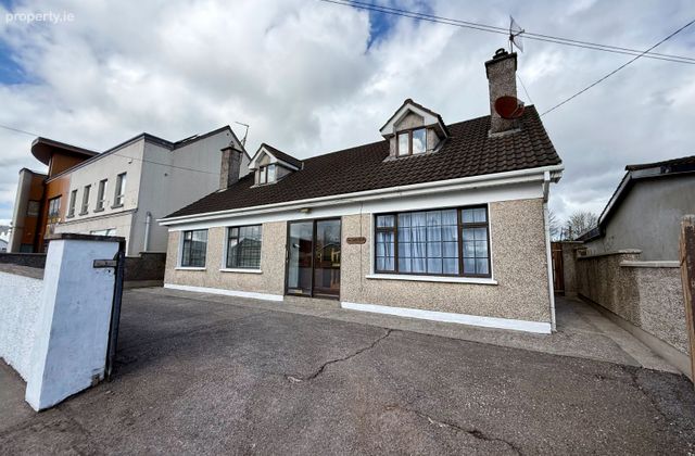 Woodville, Tramore Road, Togher (Cork City), Co. Cork - Click to view photos