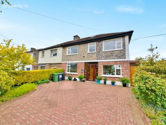 85 Meadow Grove, Dundrum, Dublin 16 - Image 2