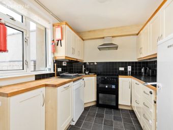 143 Mulvey Park, Dundrum, Windy Arbour, Dublin 14 - Image 5