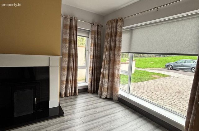 42 Meadow Walk, Castle Heights, Kilmoney, Carrigaline, Co. Cork - Click to view photos