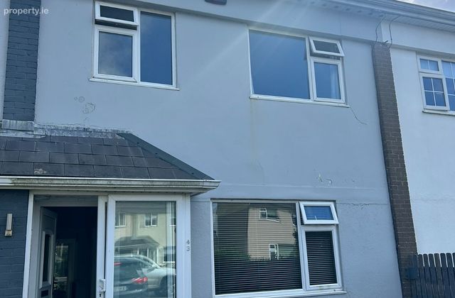 43 Coscorrig Crescent, Loughrea, Co. Galway - Click to view photos