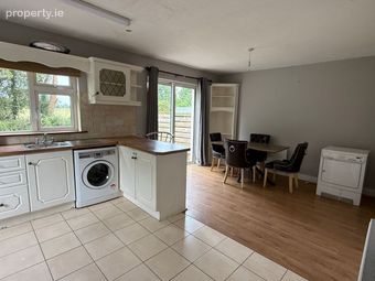38 The Vale, Hophill, Tullamore, Co. Offaly - Image 5