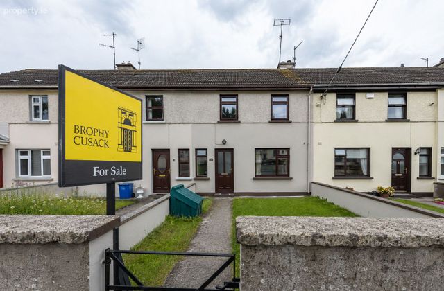 15 Marian Avenue, Carrick-on-suir, Carrick-on-Suir, Co. Tipperary - Click to view photos