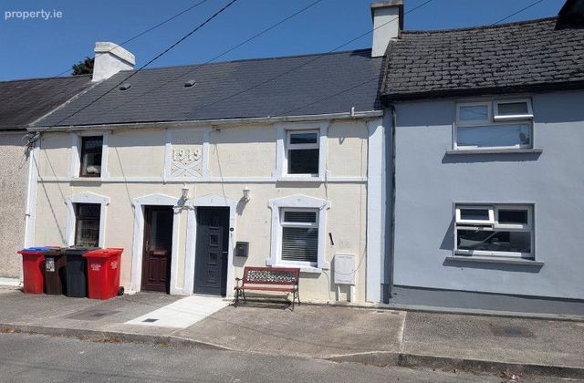 19 Maryville, Main Street, Ballinacurra, Ballynacorra, Co. Cork - Click to view photos