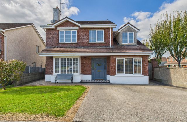 60 Rocksprings, Clarinwood, Tramore, Co. Waterford - Click to view photos