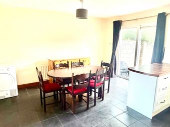129 Manor Village, Westport Road, Castlebar, Co. Mayo - Image 3