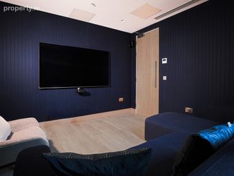 2 Bedroom Penthouse, Beach Road, Dublin 4 - Image 4