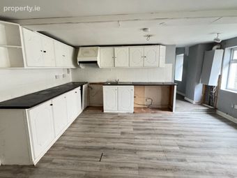 92 Main Street, Carrick-on-suir, Carrickbeg, Co. Tipperary - Image 2