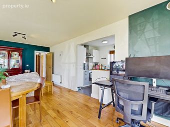 111 Grianan Fidh, Aiken's Village, Stepaside, Dublin 18 - Image 5