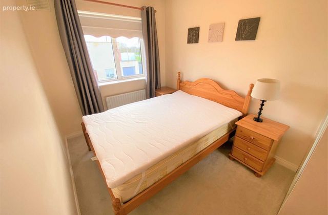 Finn Eber Fort, Finglas, Dublin 11 Room Rental (room To Let With Ensuite), Finglas, Dublin 11 - Click to view photos