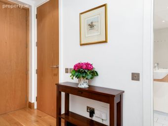 46 Sanderling, Thornwood, Booterstown Avenue, Booterstown, Co. Dublin - Image 2