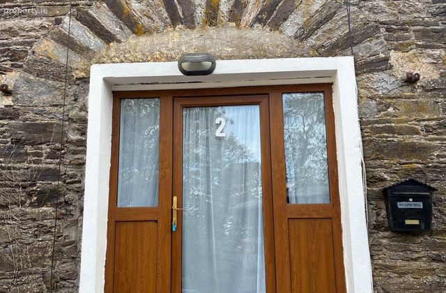 Ballyshoneen, Waterfall, Co. Cork - Click to view photos