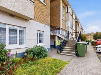 142 Mount Garrett Park, Tyrrelstown, Dublin 15 - Image 2