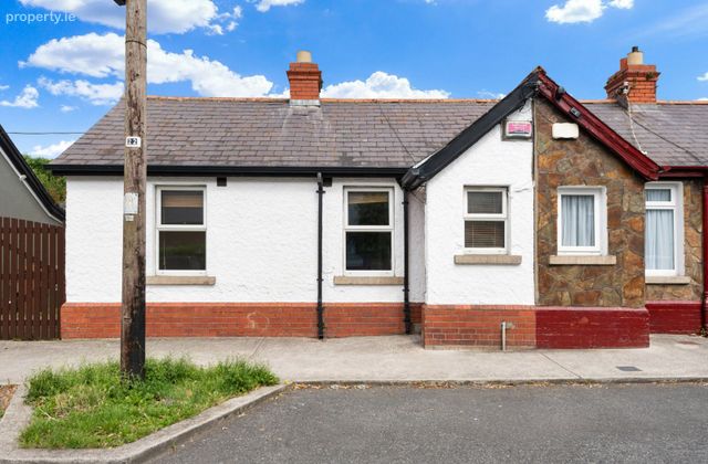 4 Longford Villas, Sallynoggin, Co. Dublin - Click to view photos
