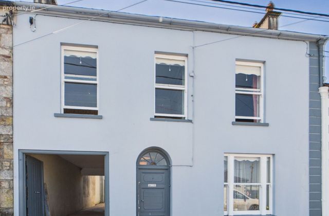 11 O'rahilly Row, Fermoy, Co. Cork - Click to view photos