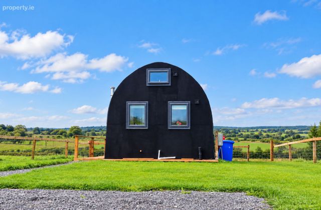 Croghan, Boyle, Co. Roscommon - Click to view photos