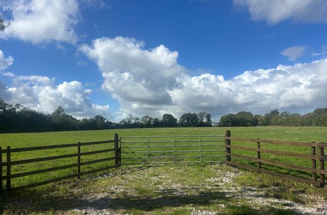 Gaulstown, Drumree, Co. Meath - Click to view photos