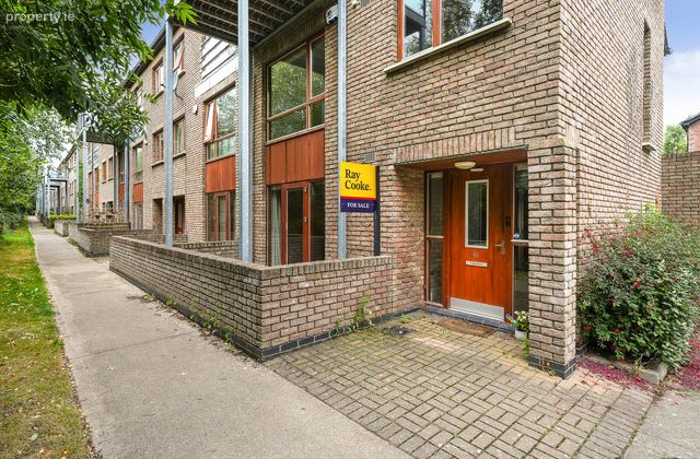 61 Hunters Green, Ballycullen, Dublin 24, Ballycullen, Dublin 24 - Click to view photos