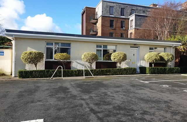 The Finsbury House Gate Lodge, Pembroke Road, Ballsbridge, Dublin 4 - Click to view photos