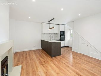 31 Rosemount Court, Booterstown, Co. Dublin, Booterstown, Co. Dublin - Image 2