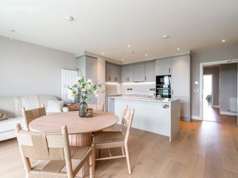 8th Floor Apartment, The Gardens, Merrion, Dublin 4 - Image 4
