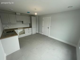 4 Davin Court, Redgate Road, Clareview, Co. Limerick - Image 3