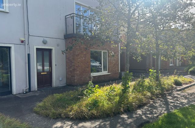 14 Coll Corr&aacute;n, Park Road, Killarney, Co. Kerry - Click to view photos