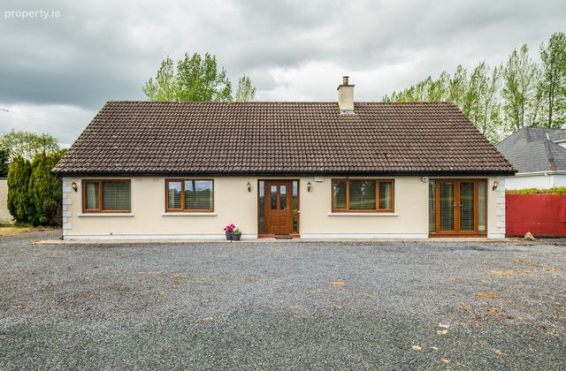 Moortown, Rathcoffey, Co Kildare, Rathcoffey, Co. Kildare - Click to view photos