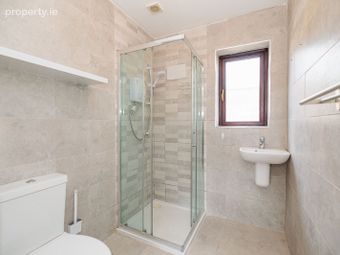 27 Deans Court, Kilkenny, Kilkenny, Co. Kilkenny - Image 4