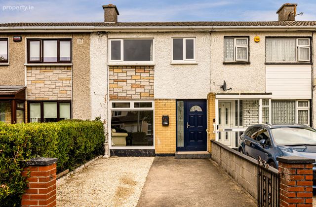 5 Oaklands Avenue, Swords, Co. Dublin - Click to view photos