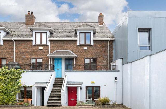 12 The Courtyard, Pleasants Street, South Circular Road, Dublin 8, Dublin 8 - Click to view photos