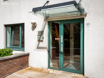 Penthouse, 132 Adelaide Square, Whitefriar Street, Dublin 8, Dublin 8 - Image 4