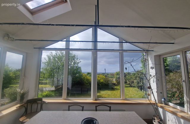 Kilroe East, Inverin, Spiddal, Co. Galway - Click to view photos