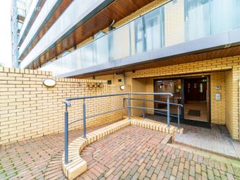 Apartment 33, Merrion Hall, Mount Merrion Avenue, Blackrock, Co. Dublin - Image 4