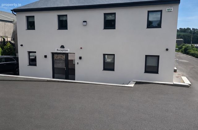 Brooklodge East, Glanmire, Co. Cork - Click to view photos