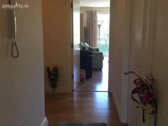 (cozy Room From 18th June Till 25th August Juliet Square, Saint Edmunds Park, Lucan (Shared apartment ), Dublin 20 - Image 2