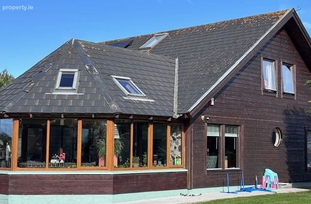 Risa, Grange Little, Rosslare Strand, Co. Wexford - Click to view photos