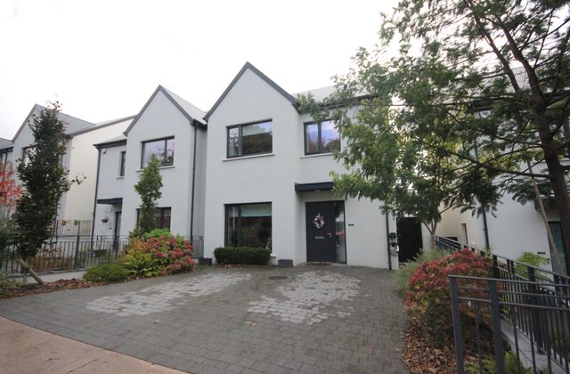 90 Mill View, Ballinglanna, Glanmire, Co. Cork - Click to view photos