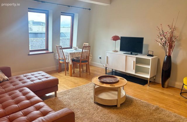 Apartment 39, Amiens Square, IFSC, Dublin 1 - Click to view photos