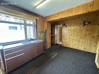 32 O'neill's Place, Carrignafoy, Cobh, Co. Cork - Image 5