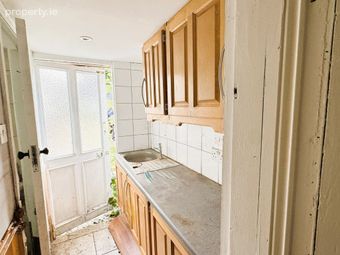 6 New Street, Carrick-on-Suir, Co. Tipperary - Image 5