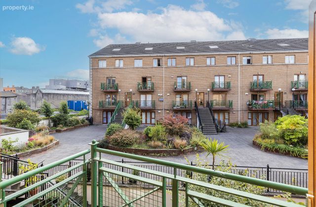 Apartment 6, Dorset Square (with Parking Space), Upper Gardiner Street, Dublin 1 - Click to view photos