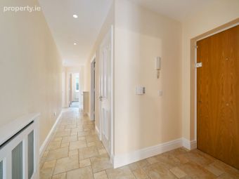 53 Ballintyre Grove, Dublin 16, Ballinteer, Dublin 16 - Image 2