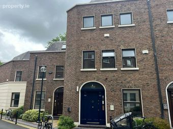 8 Windsor Place, Pembroke Street Lower, Dublin 2, Dublin 2 - Image 2