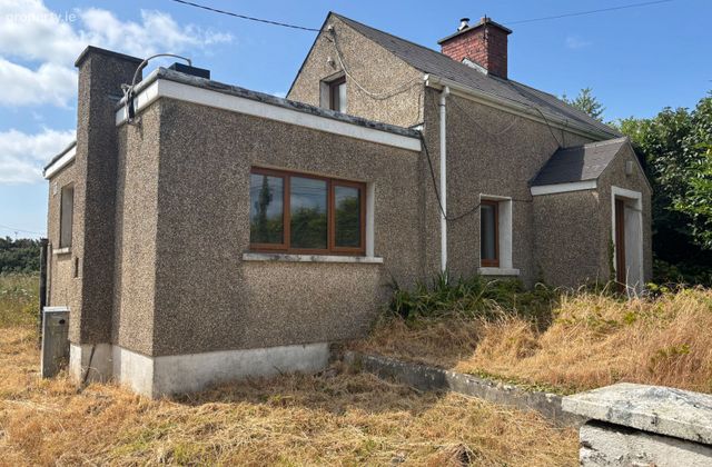 Knockina, Gorey, Co. Wexford - Click to view photos