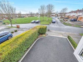 39 Manorfields Walk, Clonee, Dublin 15 - Image 2
