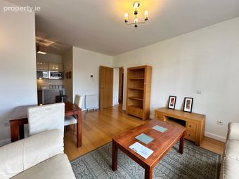Apartment 12, Hyde Court, Dublin 2 - Image 4