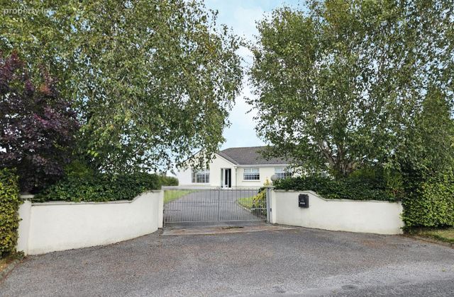 Ballyoran, Ballyboy, Co. Offaly - Click to view photos